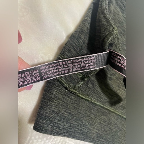 🍂 Green Twist Detail Sports Bra by Victoria's Secret - Picture 5 of 9